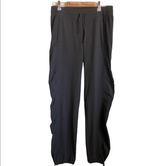 Athleta Black La Vive Jogger Pant, size 4 - Picture 1 of 9